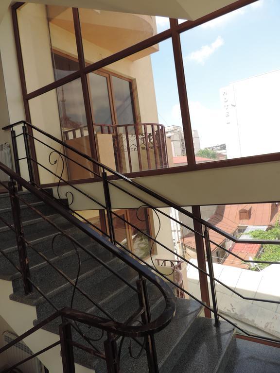 Begi Hotel Tbilisi Ngoại thất bức ảnh