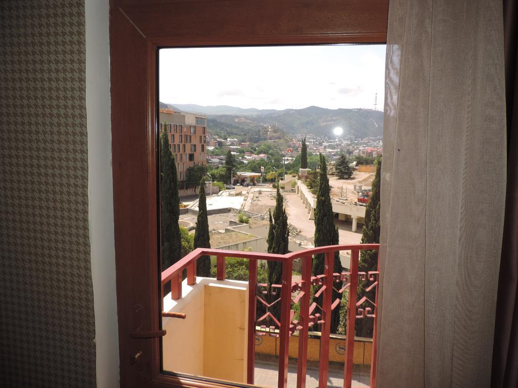 Begi Hotel Tbilisi Ngoại thất bức ảnh